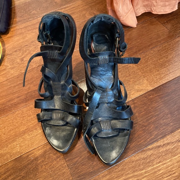 Zara collection leather heels - Picture 2 of 3